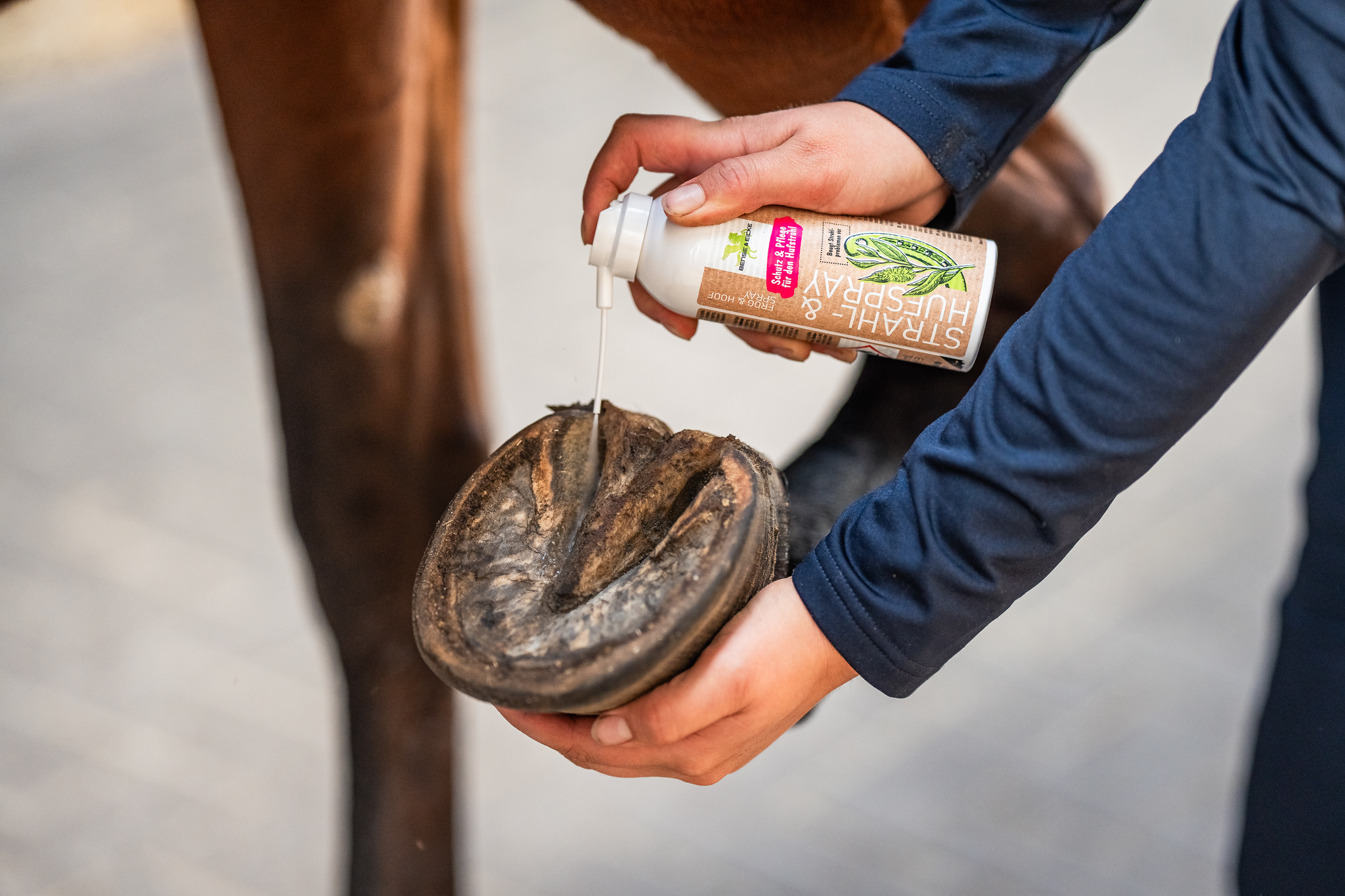 703_Strahl-und Hufspray_200ml_1.jpg